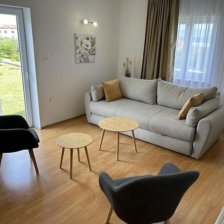Appartement Sweet Lapat By El-Pi Tours à Porat  Extérieur photo