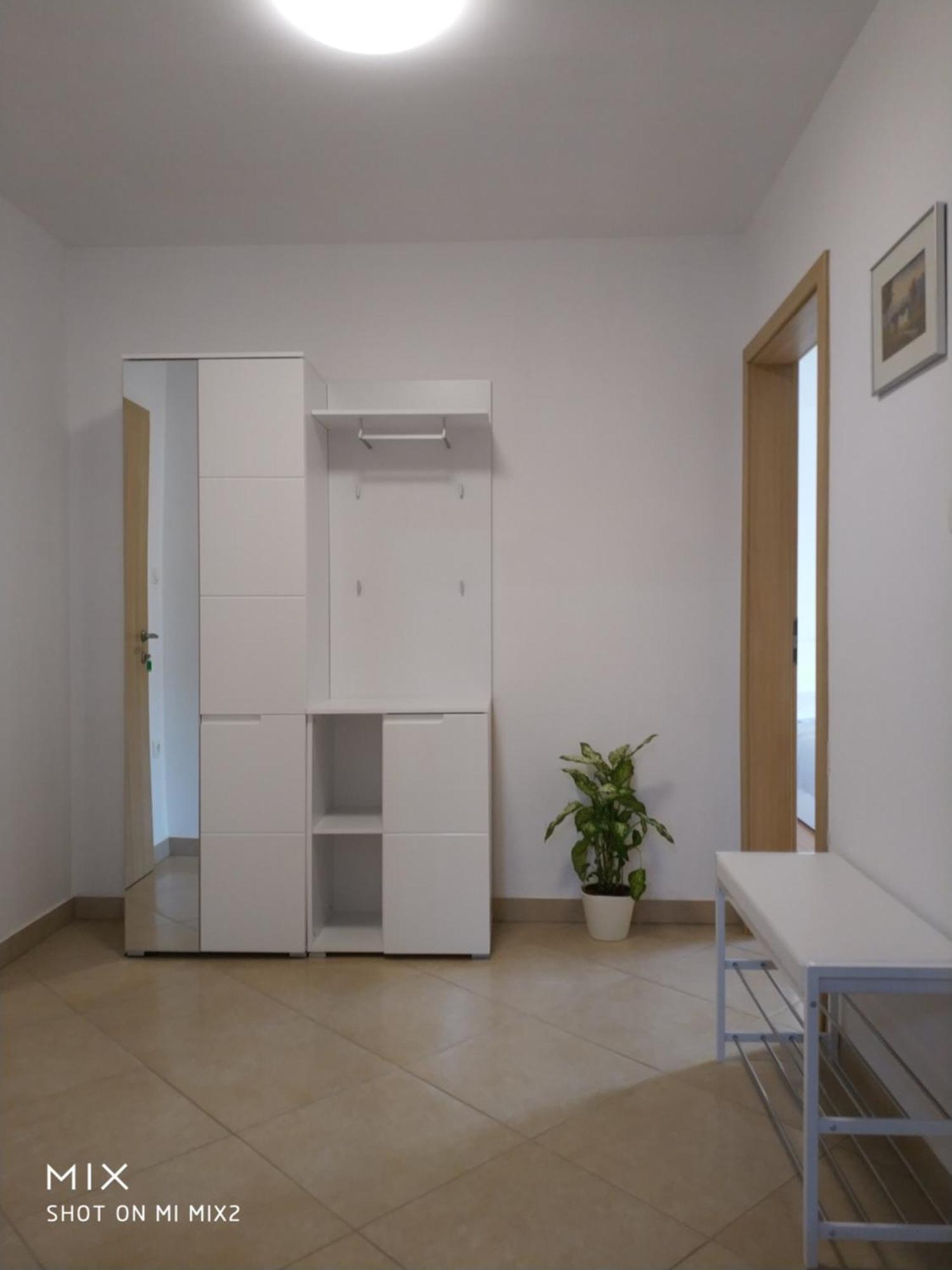 Appartement Sweet Lapat By El-Pi Tours à Porat  Extérieur photo